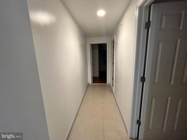 129 N 10TH ST, Philadelphia, PA 19107