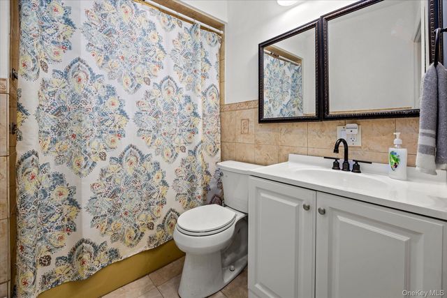 42 N Corona Avenue, Valley Stream, NY 11580