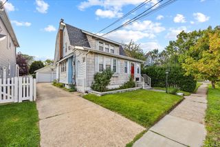 42 N Corona Avenue, Valley Stream, NY 11580