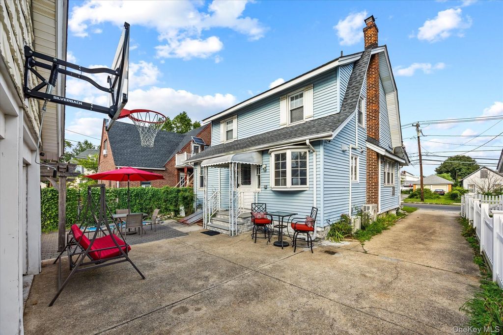 42 N Corona Avenue, Valley Stream, NY 11580 — photo 3
