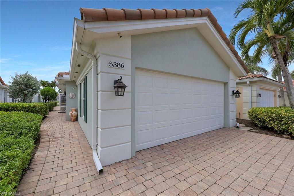 5386 Guadeloupe WAY, Naples, FL 34119