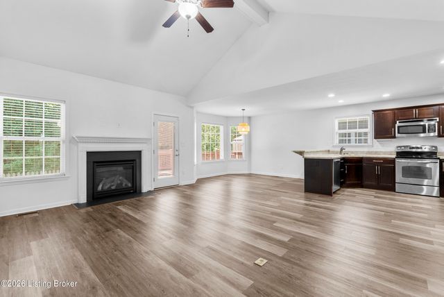 4022 Emerald Spring Pl, Louisville, KY 40245