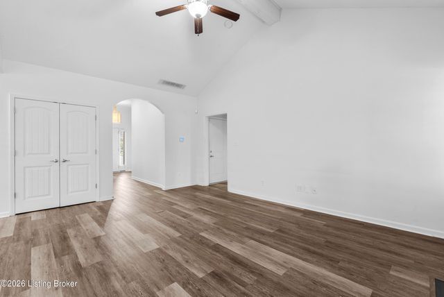 4022 Emerald Spring Pl, Louisville, KY 40245