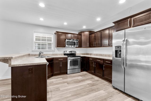 4022 Emerald Spring Pl, Louisville, KY 40245