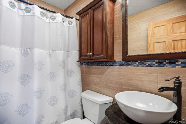 101 Miramar Boulevard, Lindenhurst, NY 11757