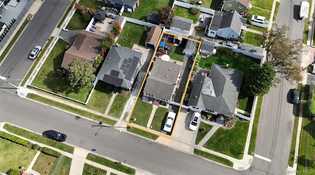 101 Miramar Boulevard, Lindenhurst, NY 11757