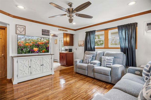 101 Miramar Boulevard, Lindenhurst, NY 11757