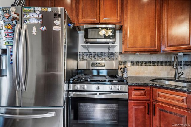 101 Miramar Boulevard, Lindenhurst, NY 11757