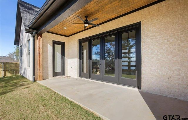 12181 Oak Grove Dr., Tyler, TX 75706