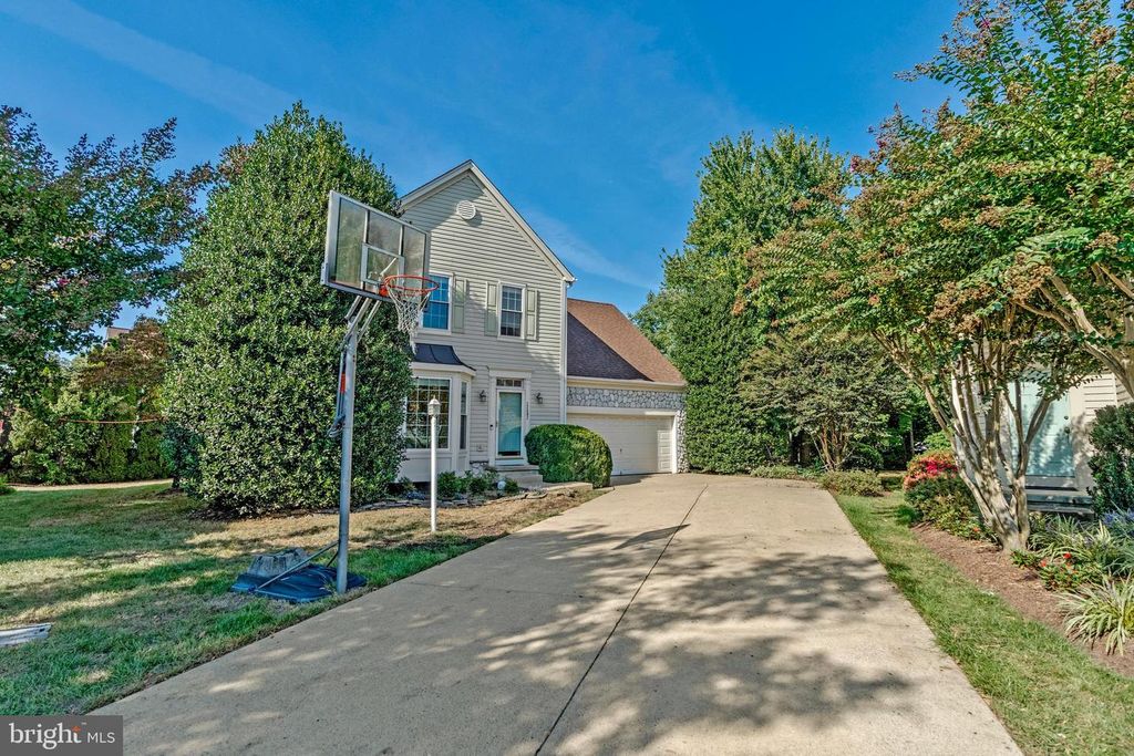 12492 FOX VIEW WAY, Reston, VA 20191