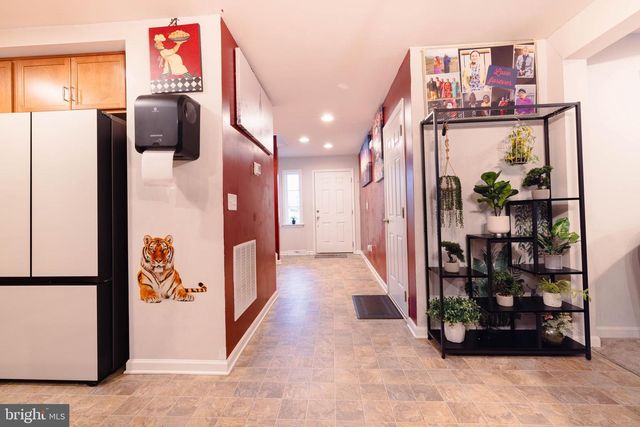 1722 BRADLEY DR, Harrisburg, PA 17110