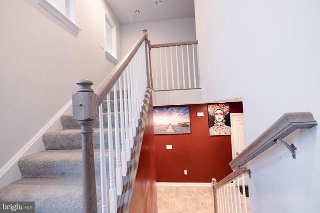 1722 BRADLEY DR, Harrisburg, PA 17110