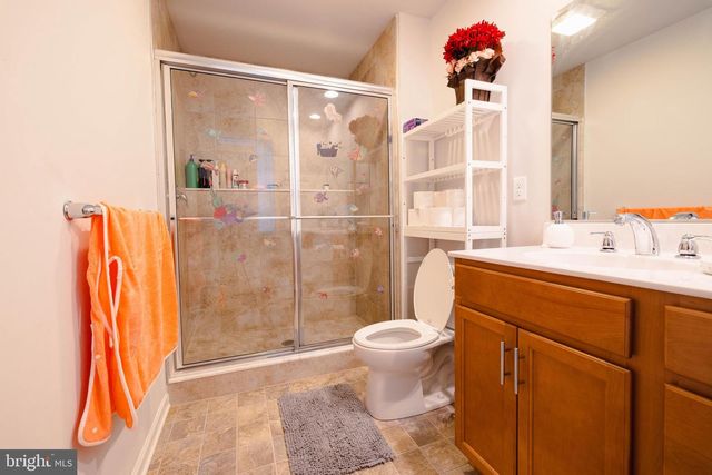 1722 BRADLEY DR, Harrisburg, PA 17110