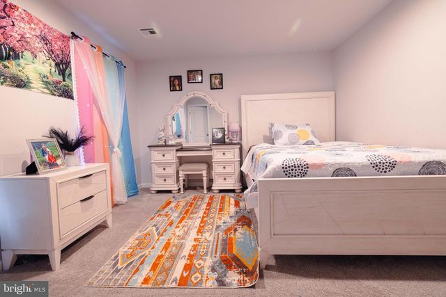 1722 BRADLEY DR, Harrisburg, PA 17110