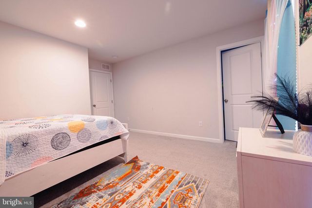 1722 BRADLEY DR, Harrisburg, PA 17110