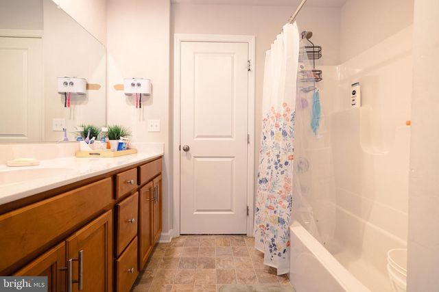 1722 BRADLEY DR, Harrisburg, PA 17110