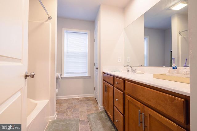 1722 BRADLEY DR, Harrisburg, PA 17110