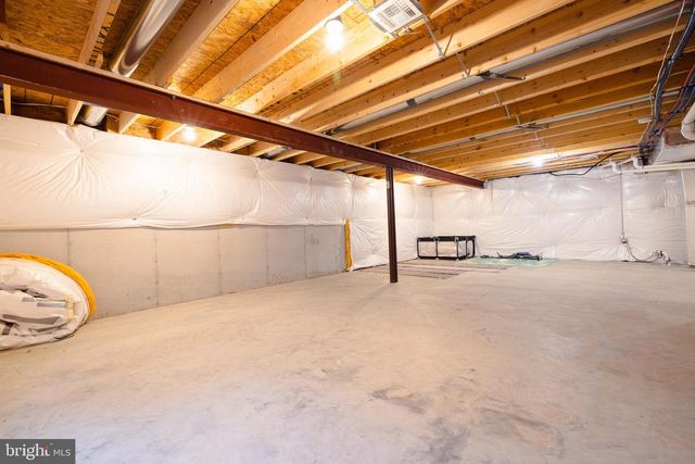 1722 BRADLEY DR, Harrisburg, PA 17110