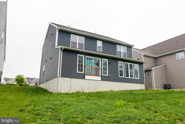 1722 BRADLEY DR, Harrisburg, PA 17110