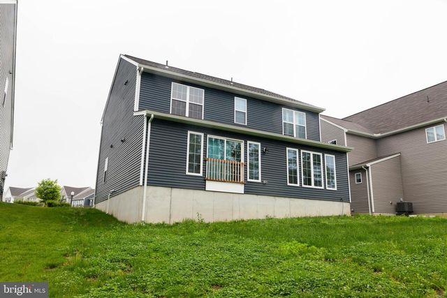1722 BRADLEY DR, Harrisburg, PA 17110