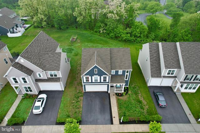 1722 BRADLEY DR, Harrisburg, PA 17110