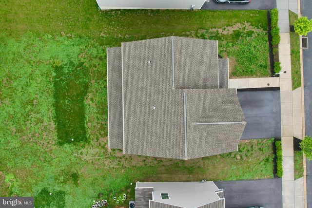 1722 BRADLEY DR, Harrisburg, PA 17110