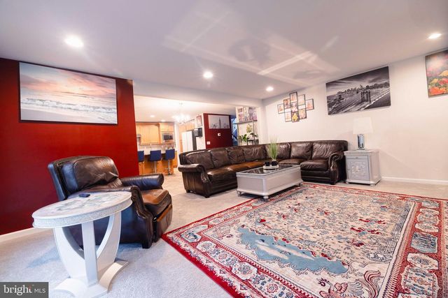 1722 BRADLEY DR, Harrisburg, PA 17110