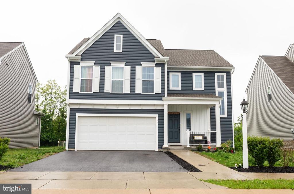 1722 BRADLEY DR, Harrisburg, PA 17110