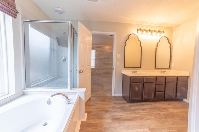 10510 Chestnut Path Way, Tomball, TX 77375