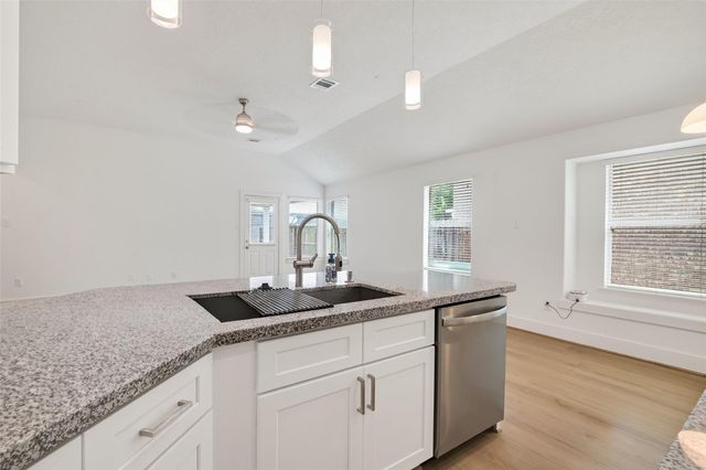 1834 Kessler Park Court, Houston, TX 77047