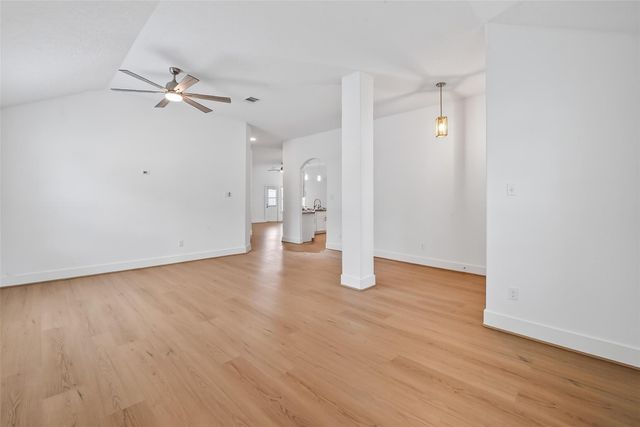1834 Kessler Park Court, Houston, TX 77047
