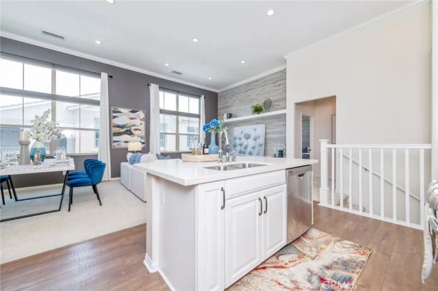 68 Rose Arch, Irvine, CA 92620