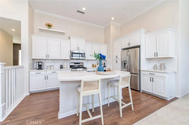 68 Rose Arch, Irvine, CA 92620