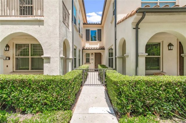 68 Rose Arch, Irvine, CA 92620