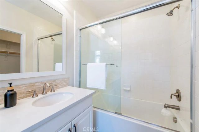 68 Rose Arch, Irvine, CA 92620