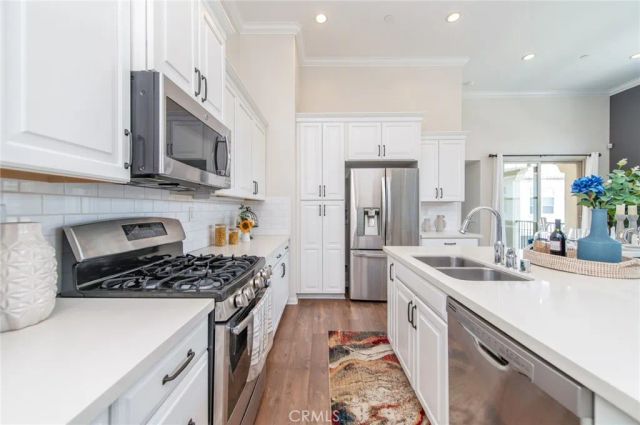 68 Rose Arch, Irvine, CA 92620