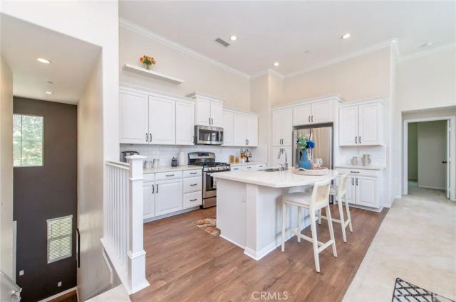 68 Rose Arch, Irvine, CA 92620