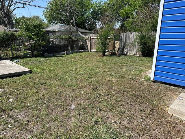 2625 Dunbar St, Corpus Christi, TX 78405