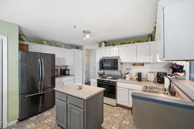 420 Northwest Oak Avenue, Norton, VA 24273