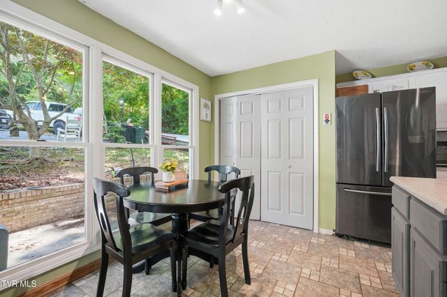 420 Northwest Oak Avenue, Norton, VA 24273