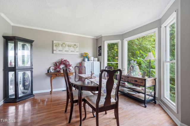 420 Northwest Oak Avenue, Norton, VA 24273