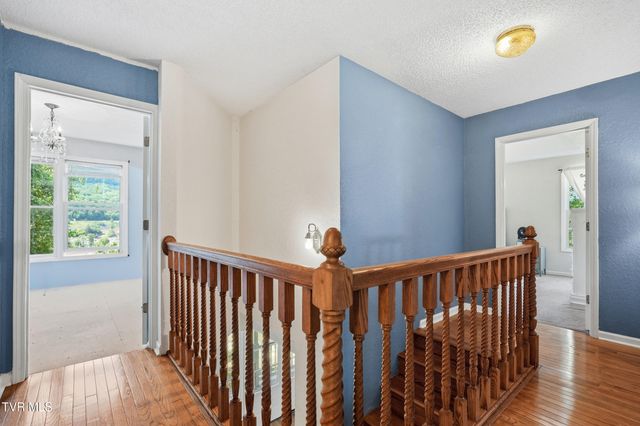 420 Northwest Oak Avenue, Norton, VA 24273