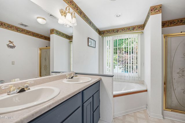 420 Northwest Oak Avenue, Norton, VA 24273