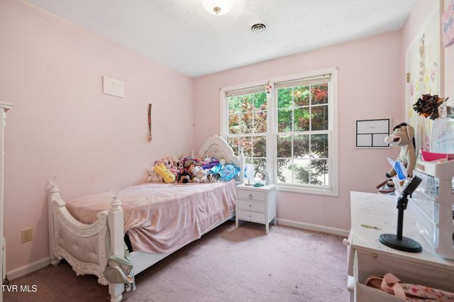 420 Northwest Oak Avenue, Norton, VA 24273