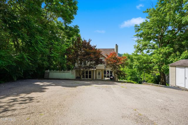 420 Northwest Oak Avenue, Norton, VA 24273