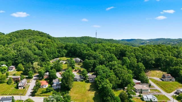420 Northwest Oak Avenue, Norton, VA 24273