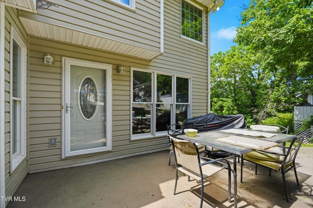 420 Northwest Oak Avenue, Norton, VA 24273