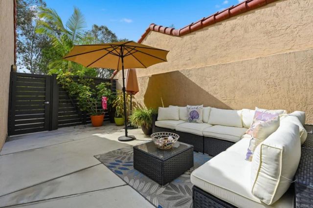 2032 Avenue of the Trees, Carlsbad, CA 92008