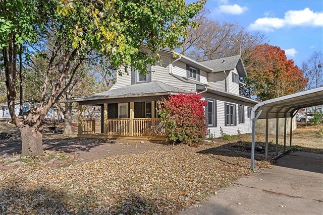 709 West Street, Harrisonville, MO 64701