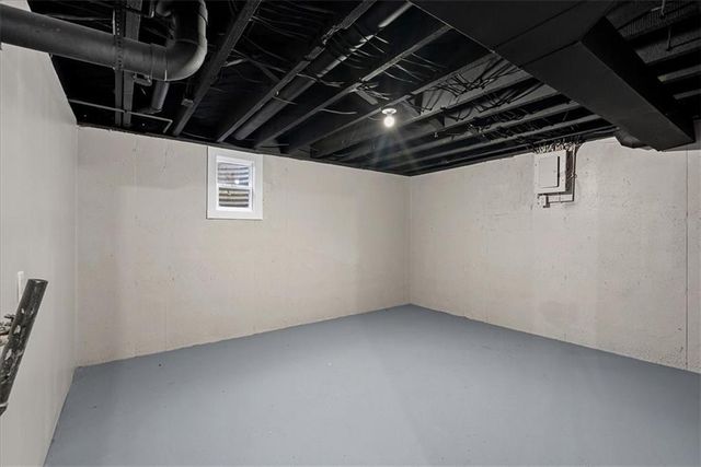 709 West Street, Harrisonville, MO 64701